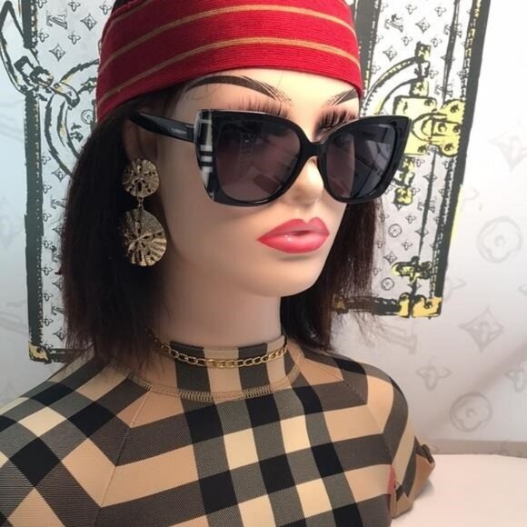 Burberry Meryl Polarized Dark Grey Butterfly Ladies Sunglasses BE4393F 405181 - Picture 1 of 13